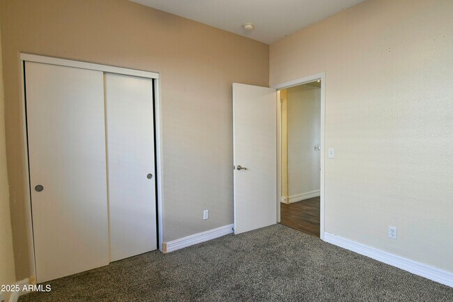 Building Photo - 25020 N 40th Ave