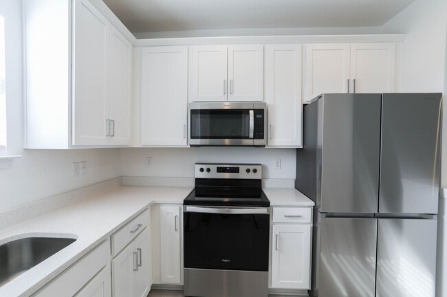 Building Photo - 5135 Lake Hamlin Trail