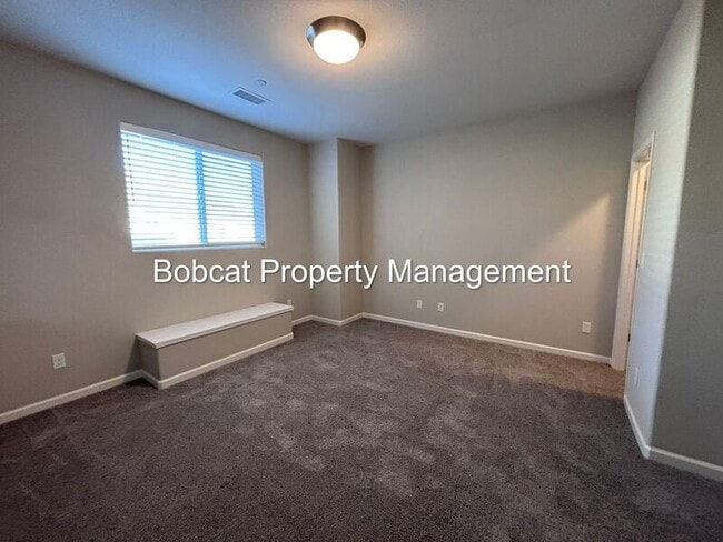 Building Photo - 860 Furlong Dr