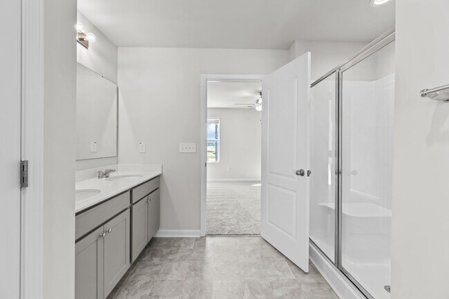 Building Photo - 705 Conductor Ct