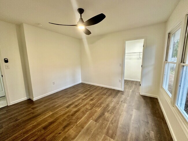 Building Photo - Completely Remodeled Ranch Style Home in the Heart of Downtown Bluffton and no HOA!