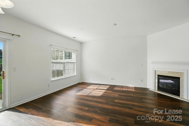 Building Photo - 10316 Stineway Ct