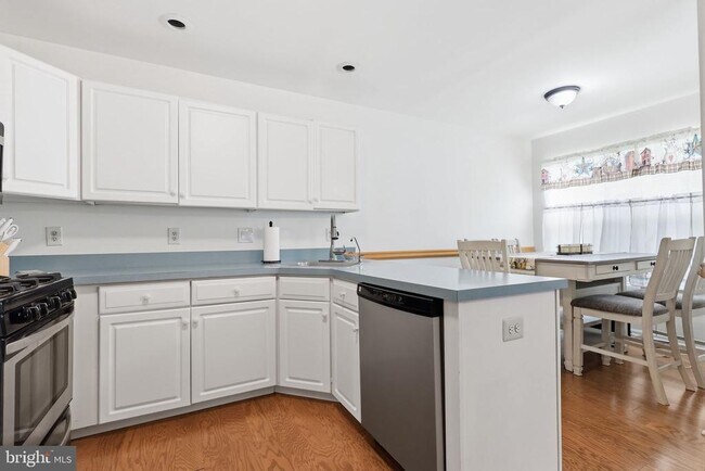 Building Photo - 6405 Spruce Mill Dr