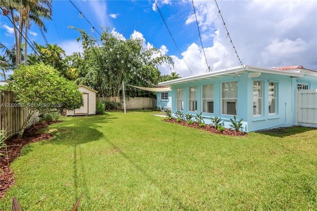 Building Photo - 8035 SW 63rd Pl
