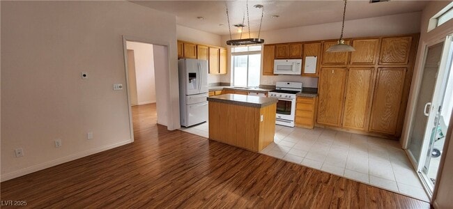 Building Photo - 9532 Aspen Glow Dr