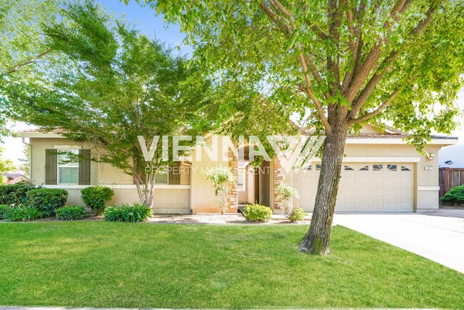 Building Photo - 1311 Green Ravine Dr