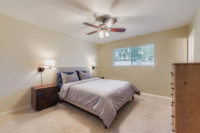 Building Photo - 1215 Speer Ln