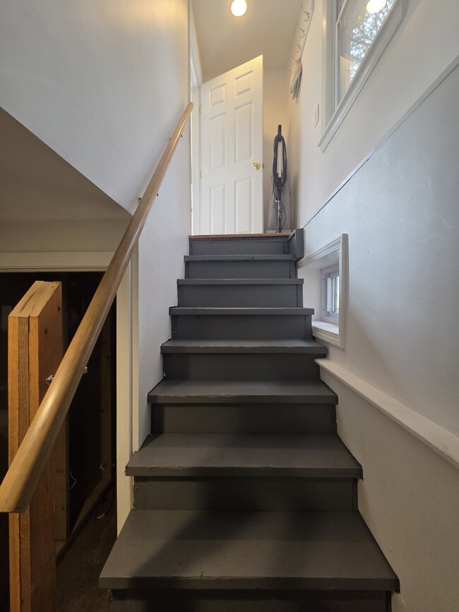 Building Photo - 176 W North St