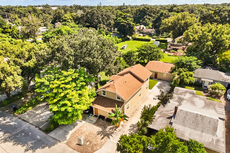 Building Photo - 1325 Cloverlawn Ave