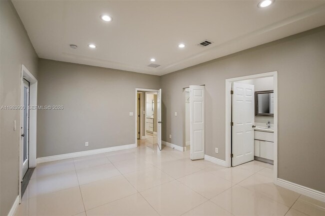 Building Photo - 2835 NW 14th St