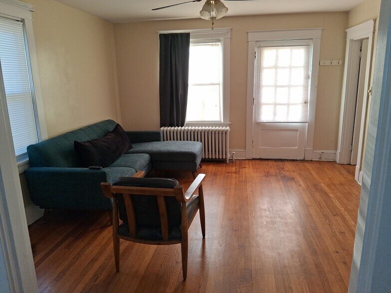 Building Photo - 2509 Seminary Ave