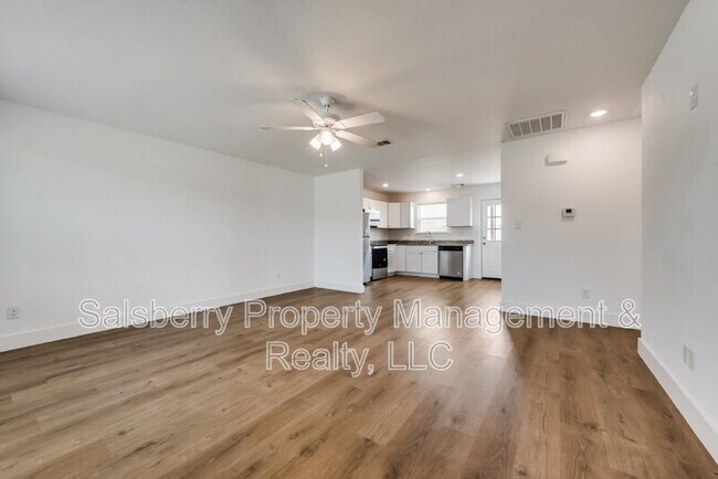 Building Photo - 113 Lynn Ct