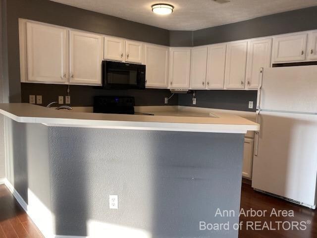 Building Photo - 1551 Oakfield Dr