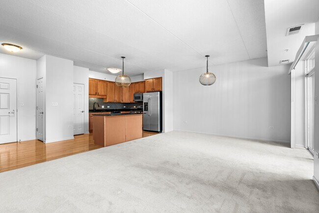 Building Photo - 77 N Quentin Rd
