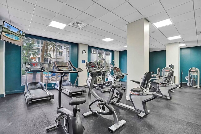 Building Photo - 4001 S Ocean Dr