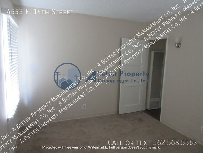 Building Photo - 4553 E 14th St