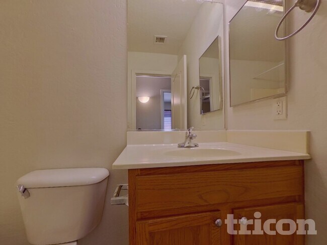 Building Photo - 25862 W Whyman St