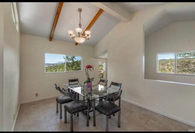 Building Photo - Unique large 1 bedroom 1 bath 4 car garage!!!