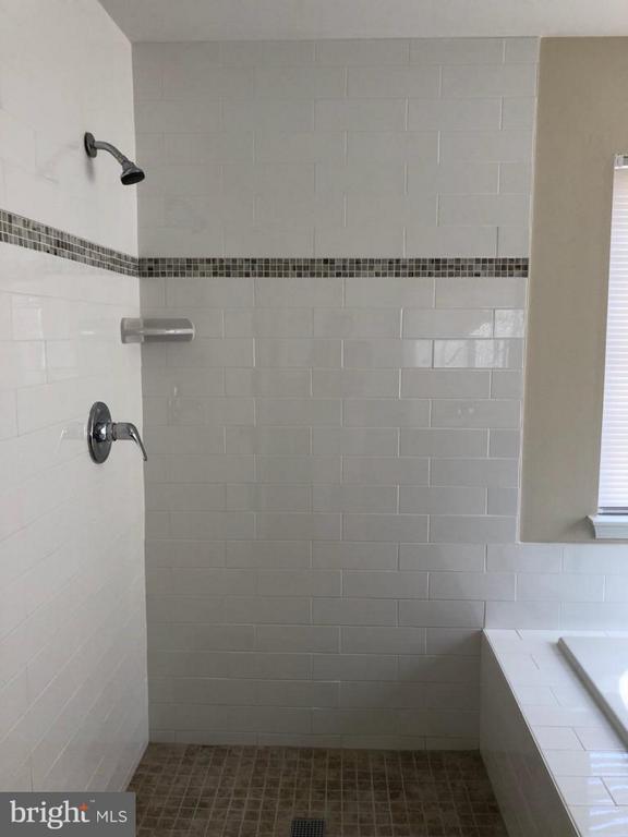 Building Photo - 12 Morrissey Stone Ct