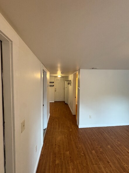 Building Photo - 15 Albany St