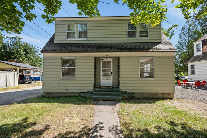 Building Photo - 208 N 8th St