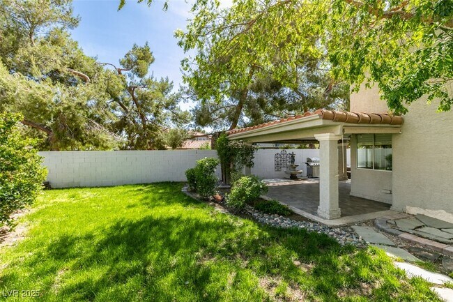 Building Photo - 9201 Buckhaven Dr