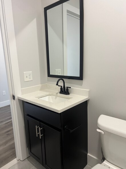 Building Photo - 369 Haverhill St