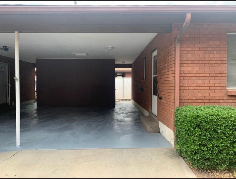 Building Photo - 660 S 400 E