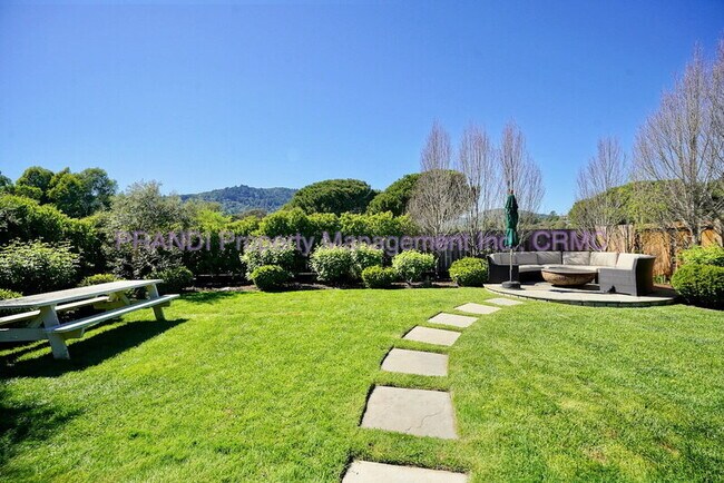 Building Photo - 34 Mohawk Ave