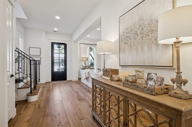 Building Photo - 2031 Sheridan St