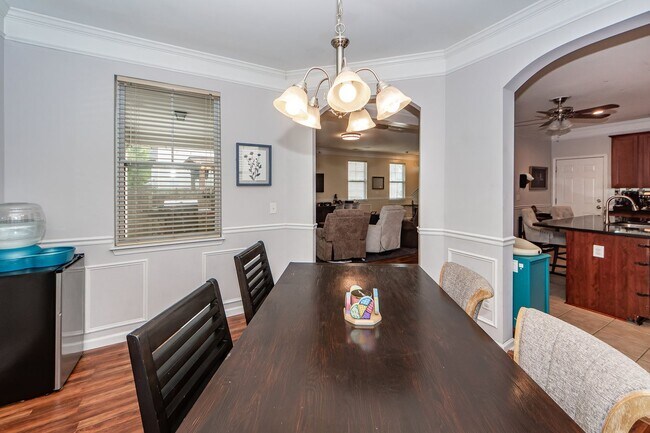 Building Photo - 3 Bedroom 2.5 Bath Single Family Home in S...