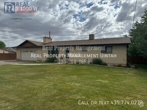 Building Photo - RENT & DEPOSIT HAS BEEN REDUCED 4 Bedroom,...