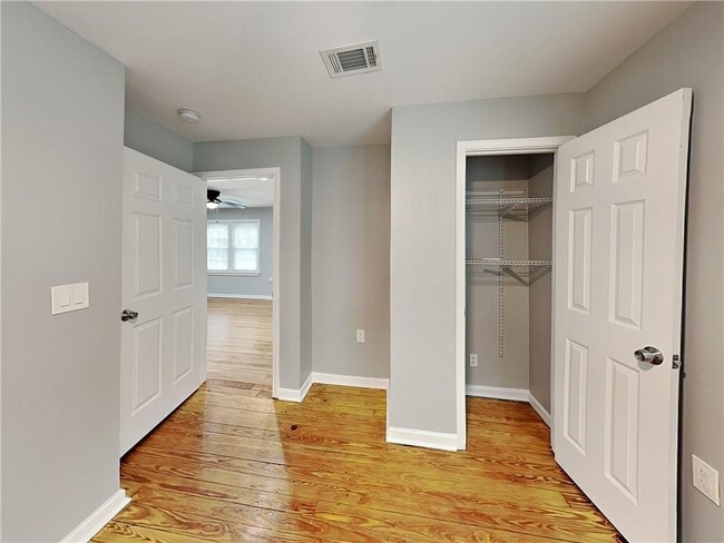 Building Photo - 1770 Springview Rd NW