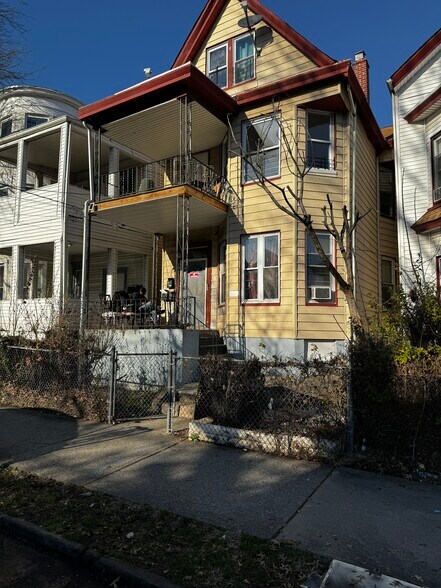 Building Photo - 477 Park Ave