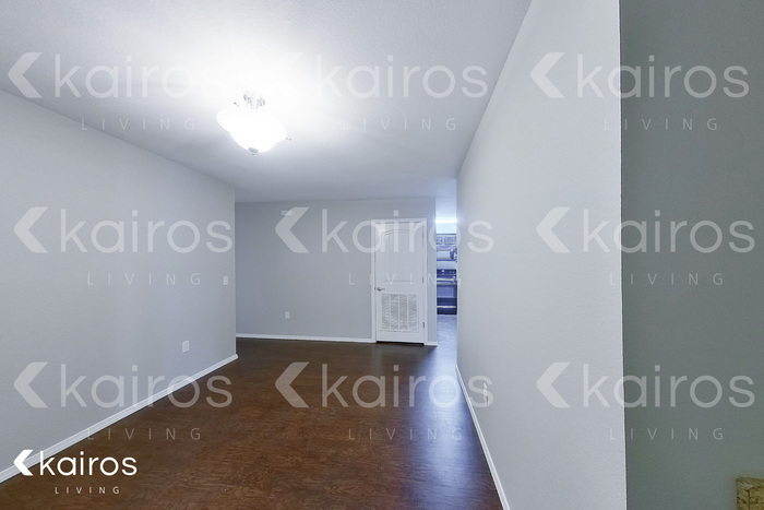 Building Photo - 3893 Thomas St