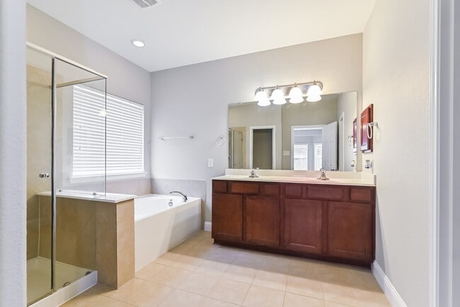 Building Photo - 26108 Knights Tower Ct