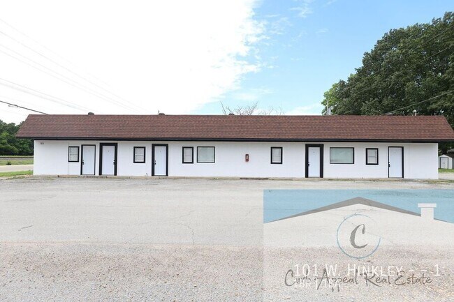 Primary Photo - 101 W Hinkley Ave