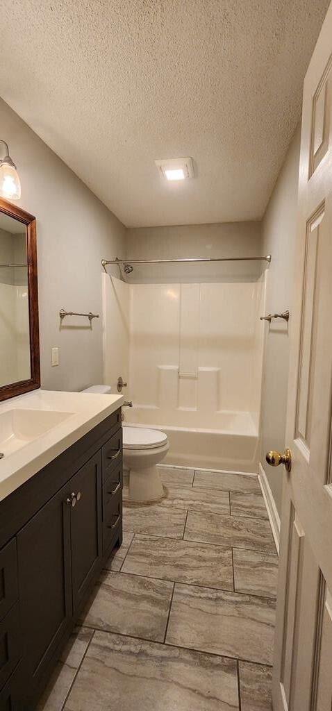 Building Photo - 1159 Shoreland Dr