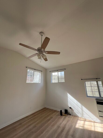 Building Photo - 1725 Kent St