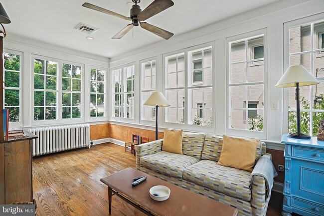 Building Photo - 3612 Albemarle St NW