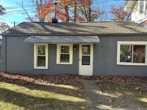 Building Photo - Royal Oak Triplex - Hawthorn