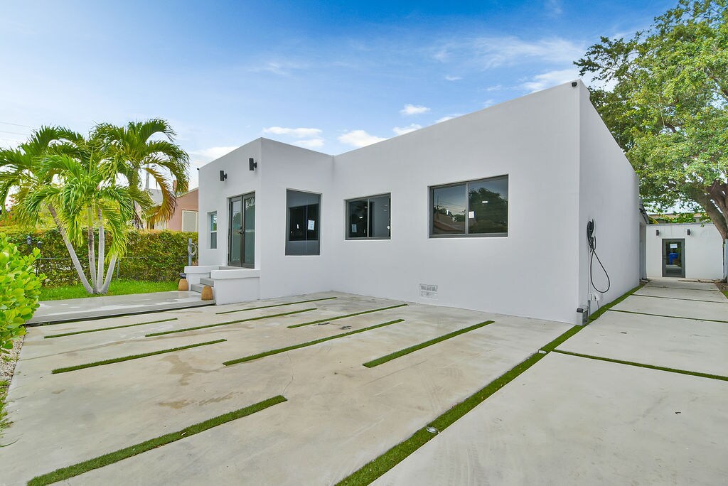 Building Photo - 85 NW 47th St