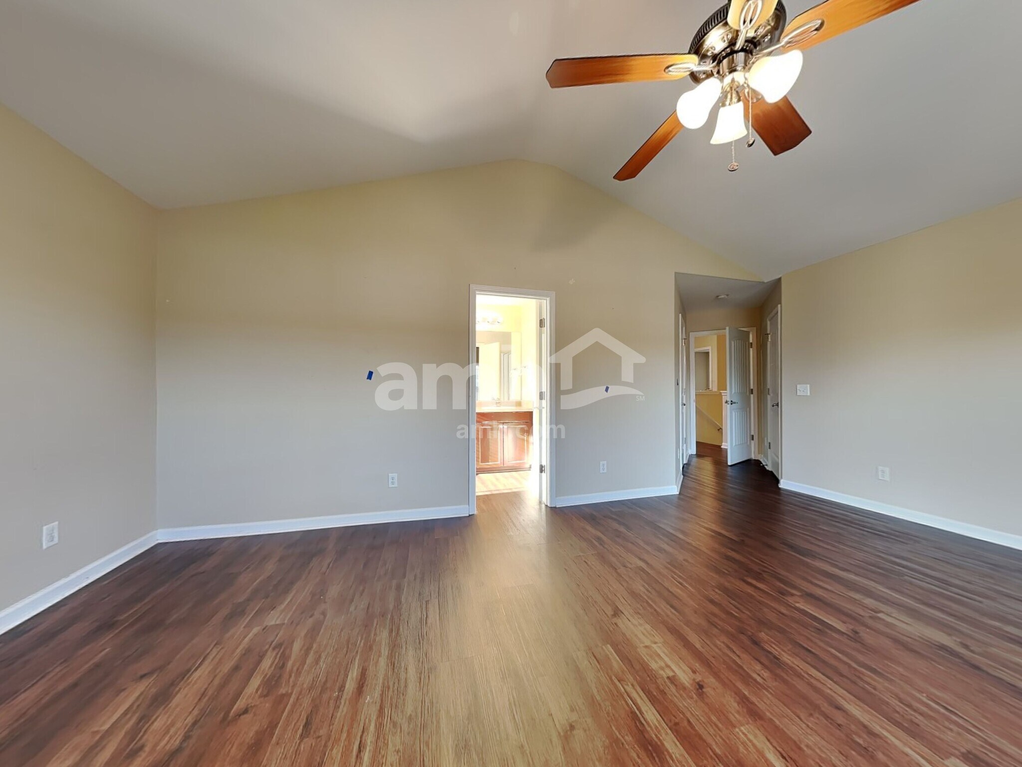 Building Photo - 170 Lake Pointe Dr