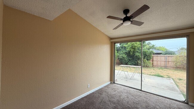 Building Photo - 136 Pico Ave