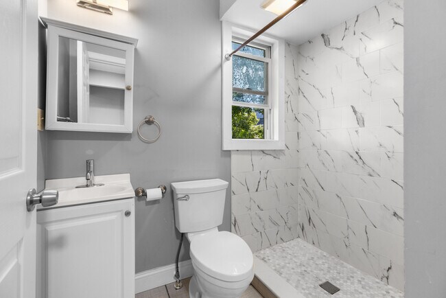 Building Photo - 40 Harding Rd