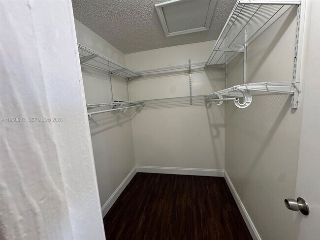 Building Photo - 6255 SW 129th Pl