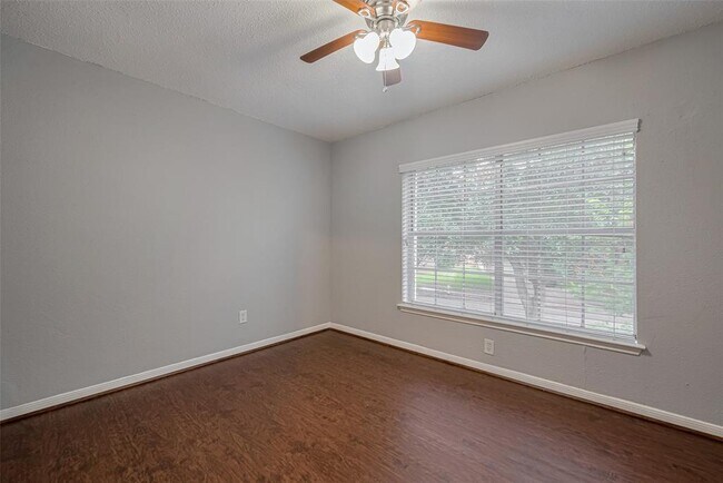 Building Photo - 3610 Bee Bayou Ln