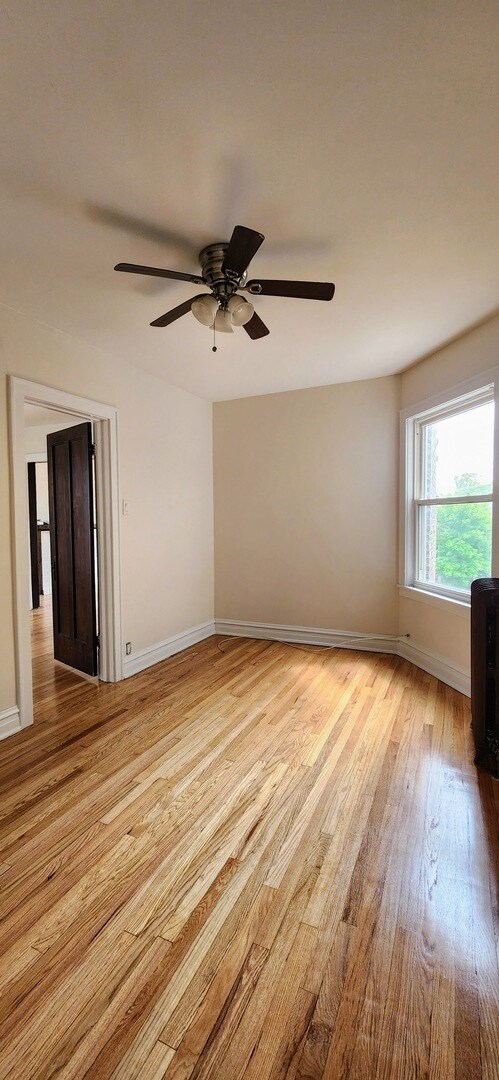 Building Photo - 4856 W Dakin St