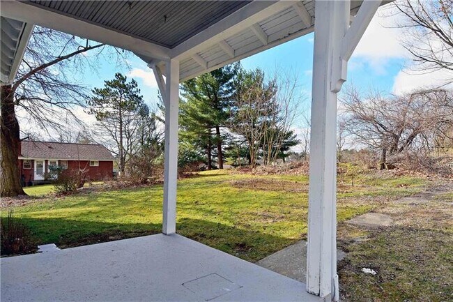 Building Photo - 9691 Bellcrest Rd