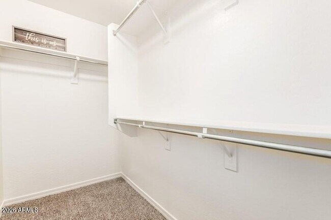 Building Photo - 18606 W Sunnyslope Ln